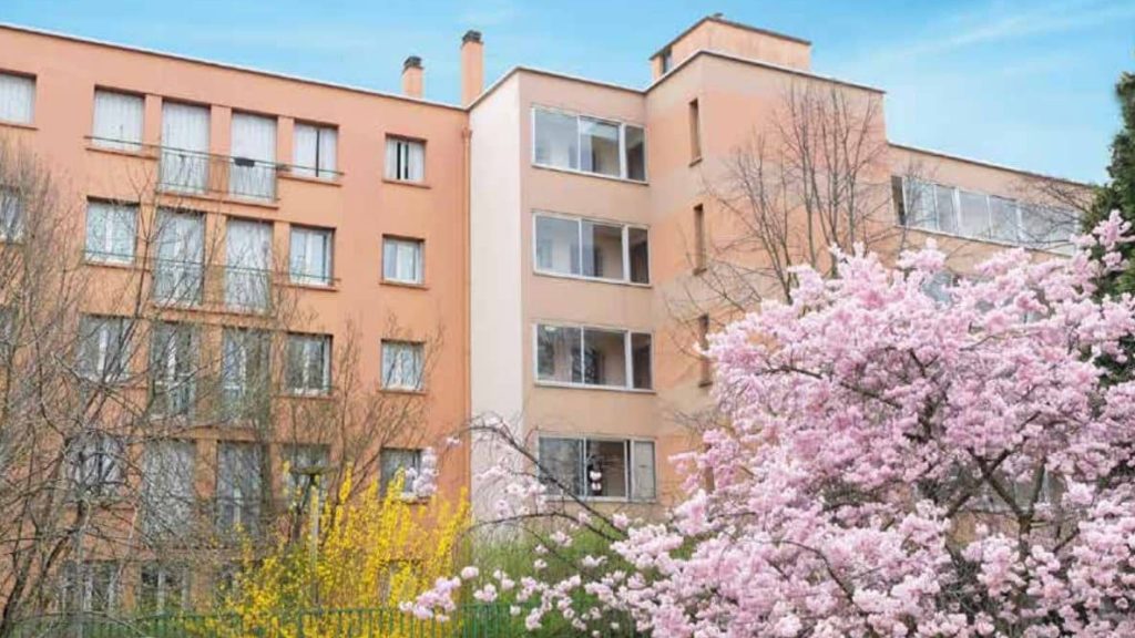 Près de Lyon, le site du Château lutte contre le sans-abrisme