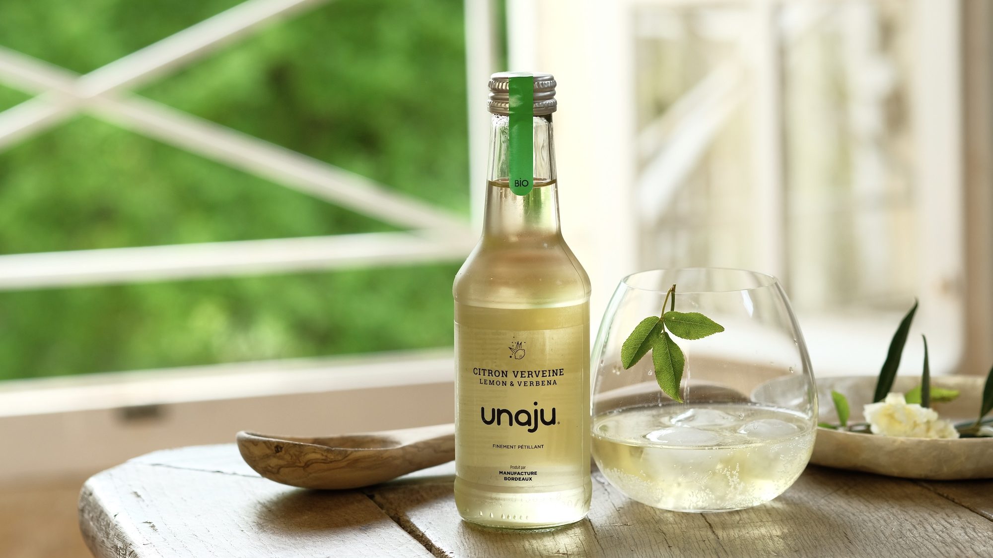 Douze parfums sont disponibles dans la gamme de boisson Unaju.