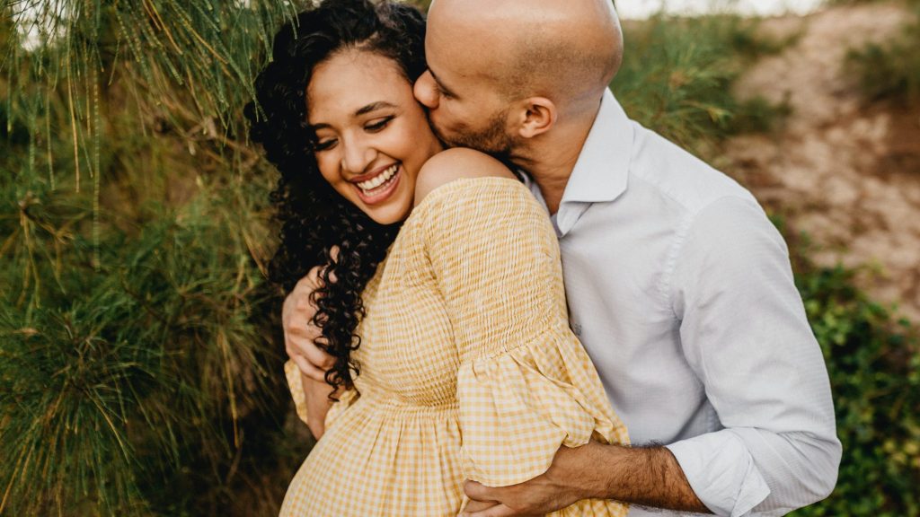 “Grossesses plurielles” illustre la maternité sous tous les angles