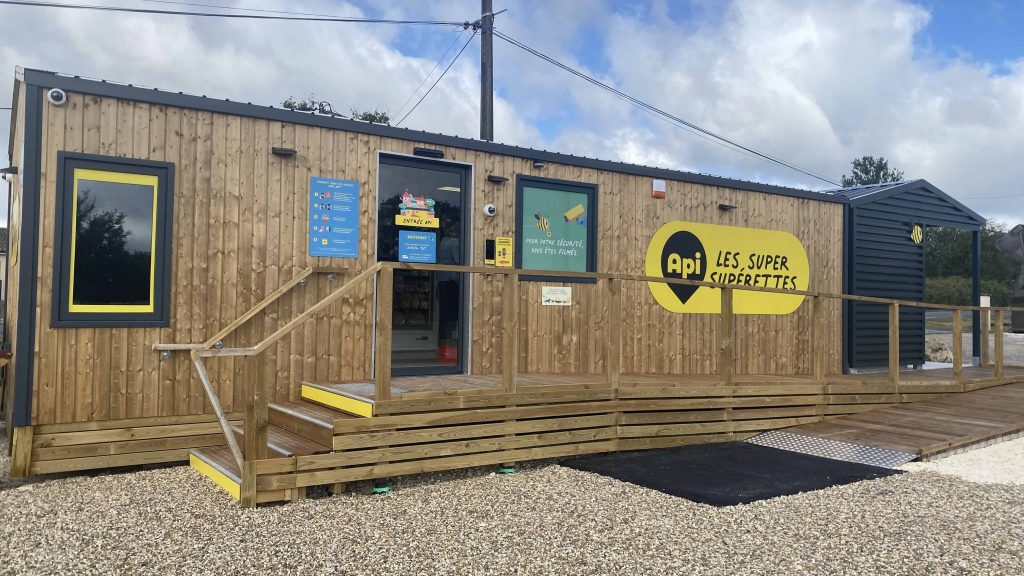 La start-up Api déploie ses supérettes autonomes dans les villages