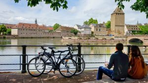 Des cyclistes à Strasbourg