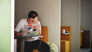 La sophrologie, un outil pour gérer son stress au travail