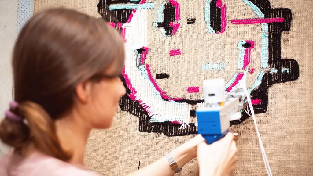 Loisirs : le tufting, une activité manuelle en plein essor