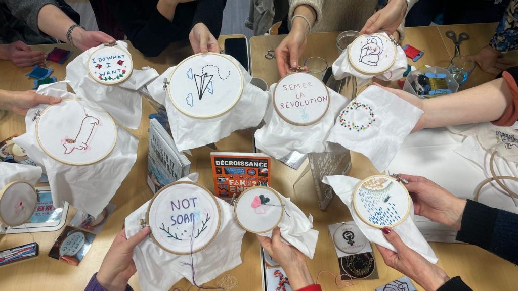 Écologie : ce prix récompense les livres qui poussent à l’action