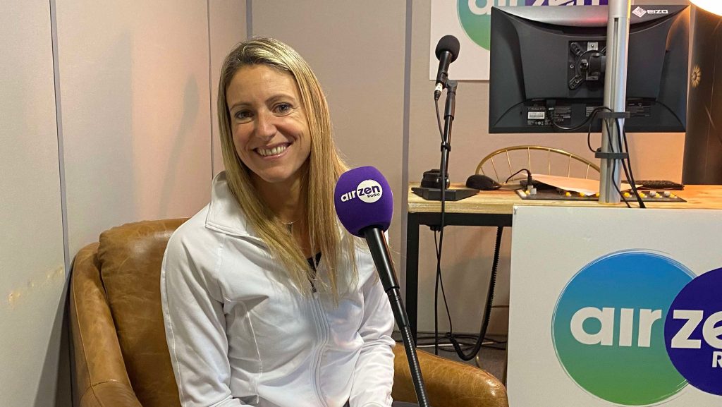 Karine Joly, championne du monde de freefly, sort son premier livre  