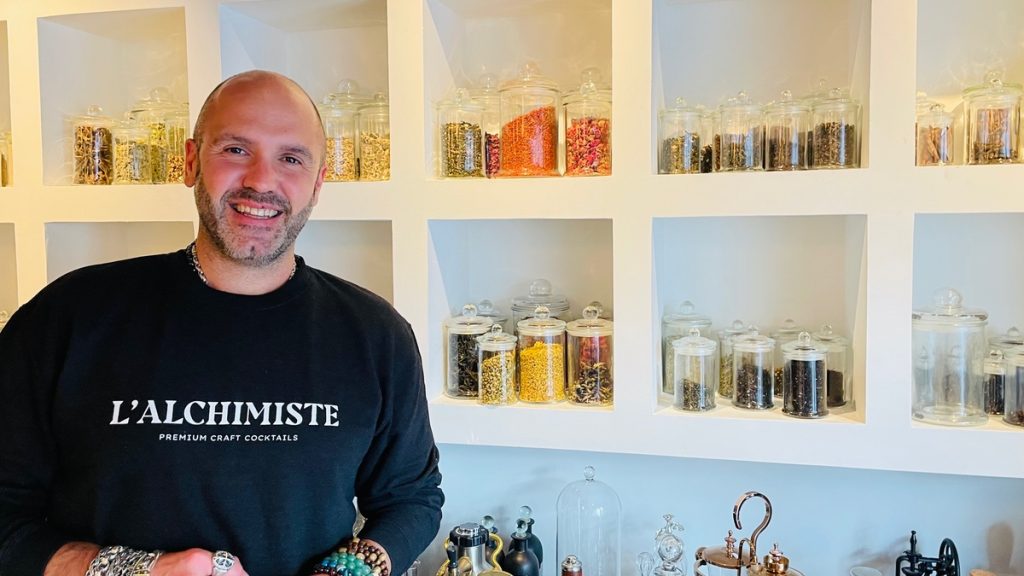 Matthias Giroud révolutionne le Dry January avec ses cocktails