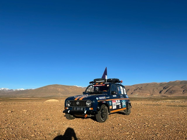 Aventure solidaire : sur les routes du 4L Trophy avec l’équipage 235