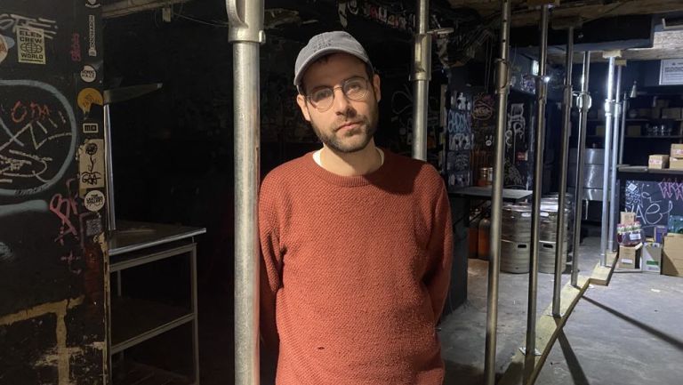 Comment sauver l’International, ce bar emblématique de la nuit rock parisienne ?