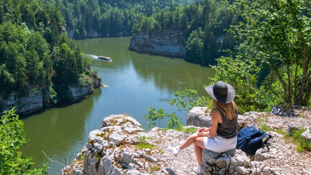 Les montagnes du Jura, une destination de vacances étonnante et peu connue  