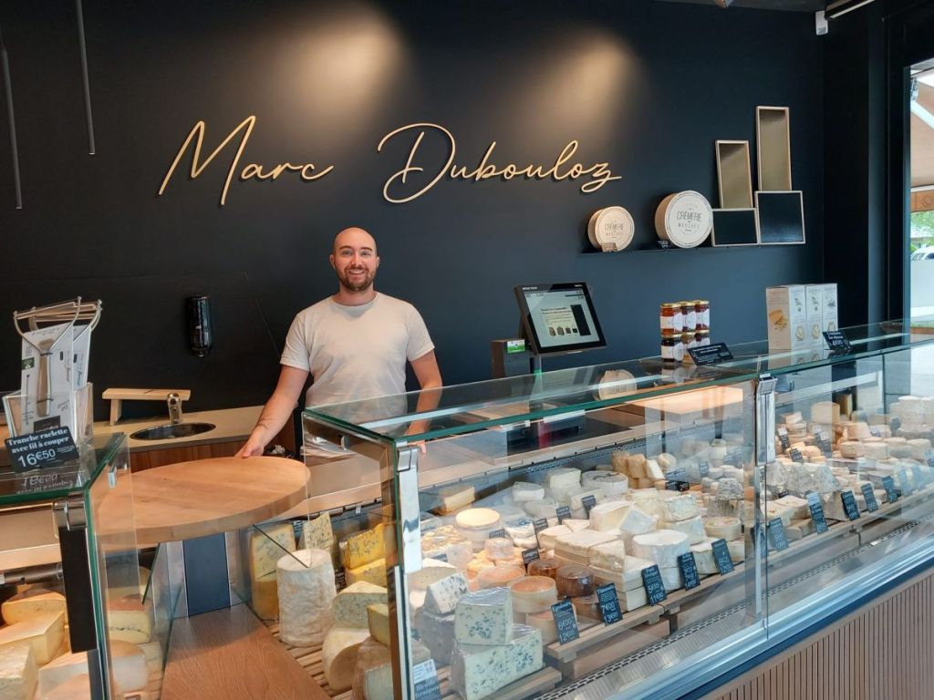 Annecy : A 26 ans, il a été élu meilleur fromager de France