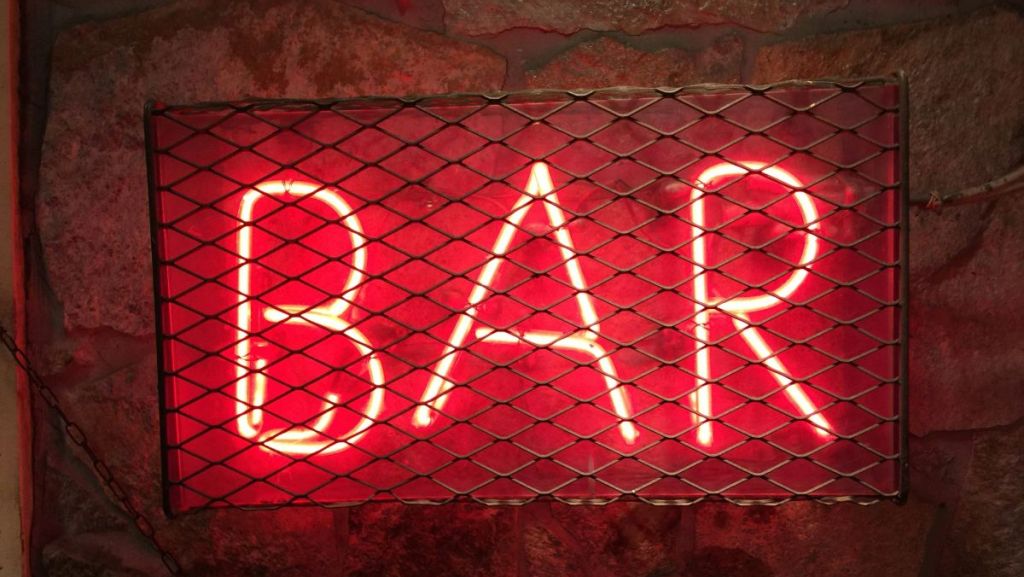 Chez Nous, le doyen des bars de Dijon figé dans le temps