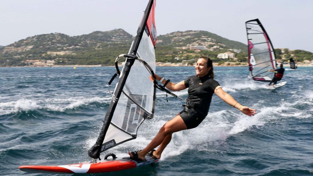 Marion Mortefon, windsurfeuse pro passionnée des éléments