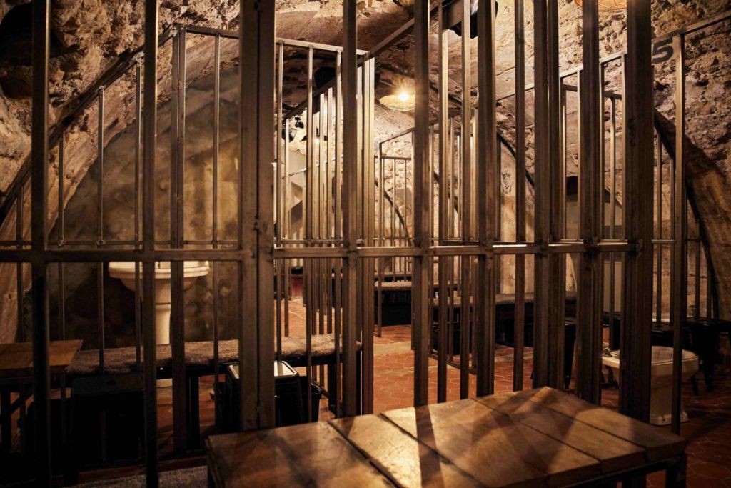Paris : Improviser derrière les barreaux, l’expérience immersive de Perpette