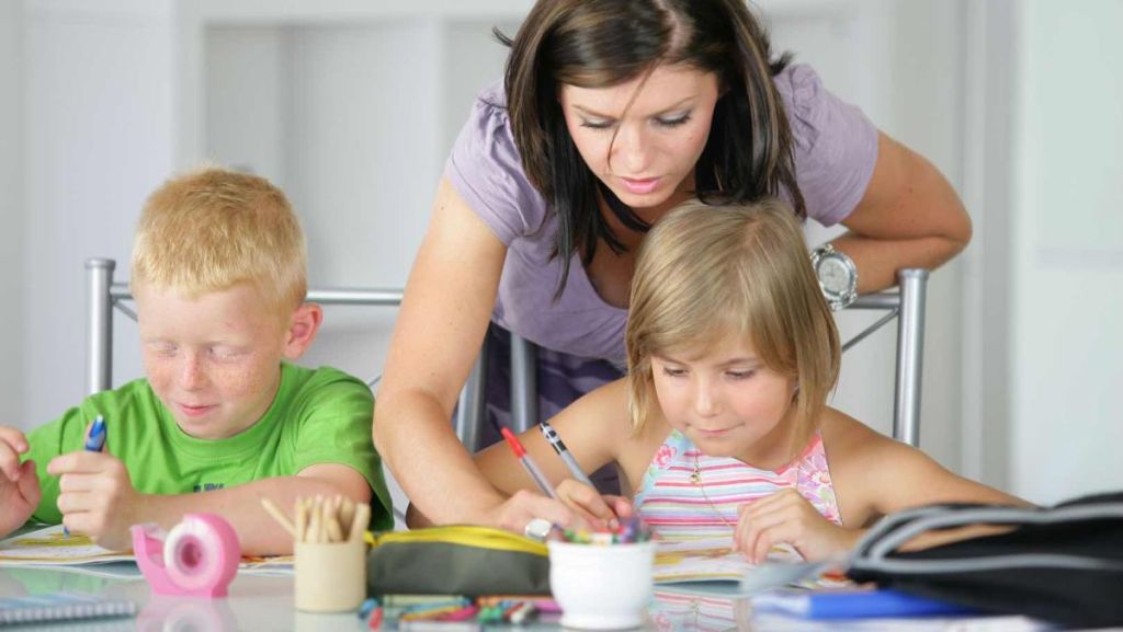 Enfants : comment faire de la corvée des devoirs un moment de complicité ?