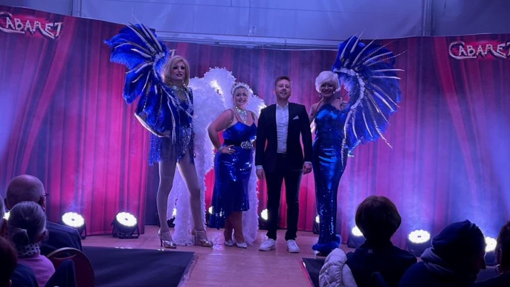 Bretagne : La troupe  Mi-ShowCo réinvente la magie du cabaret