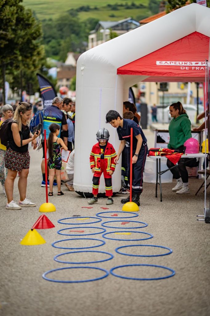 Les pompiers diffusent des messages de prévention dans des bonbons
