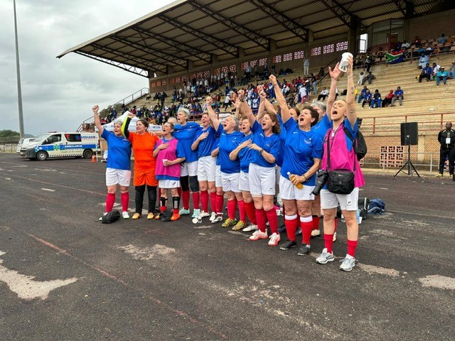 Les Z’amies Foot vices championnes de la coupe du monde des mamies