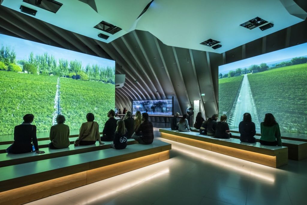 Bordeaux : la Cité du Vin, un lieu culturel immersif qui veut éveiller nos sens