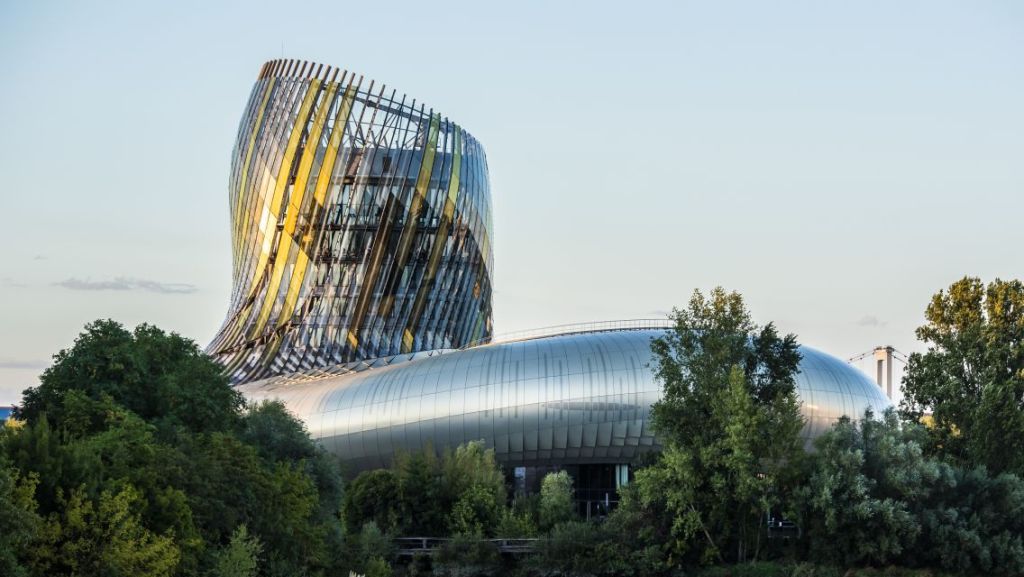 Bordeaux : la Cité du Vin, un lieu culturel immersif qui veut éveiller nos sens