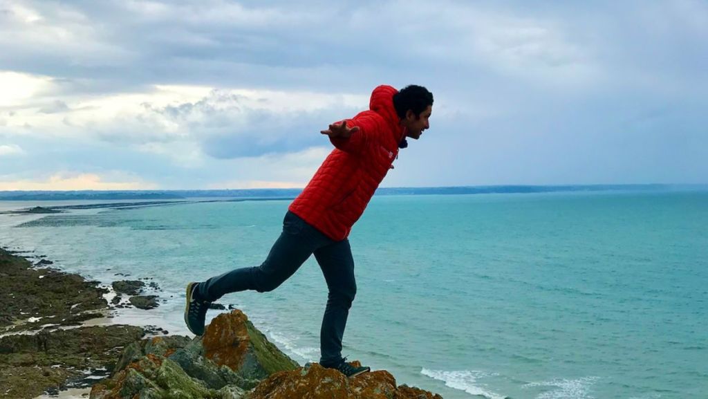 Défi : il remonte les 2 025 km de la côte atlantique en pratiquant 10 sports