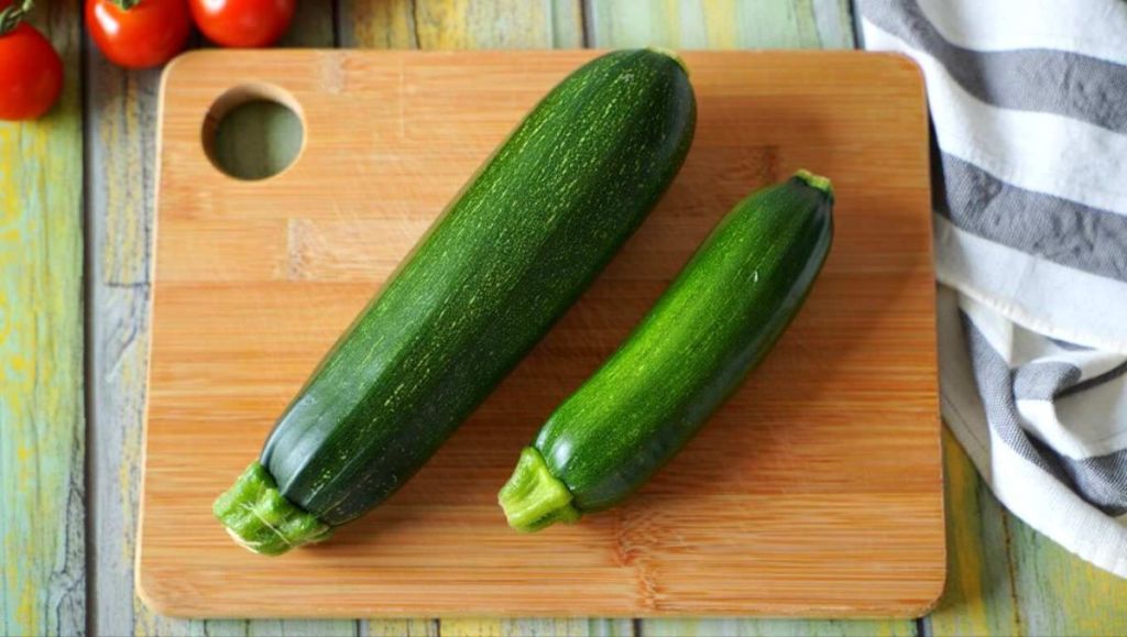 Cette erreur banale avec les courgettes rend vos tartes immangeables : voici enfin comment l’éviter à coup sûr