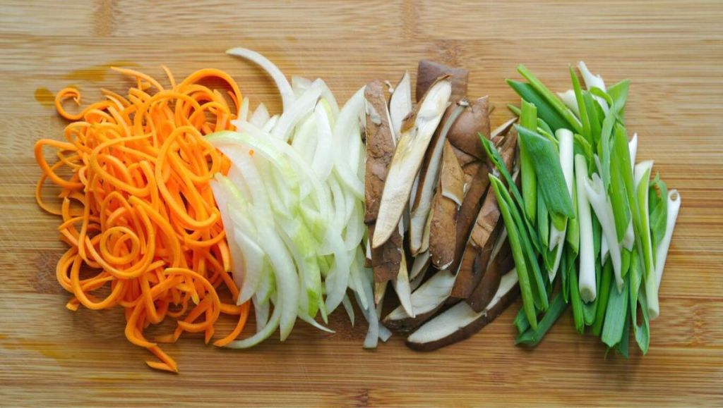 Écologique et délicieux : 6 façons malignes de cuisiner vos épluchures et réduire vos déchets en cuisine