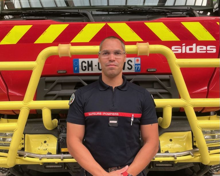 Pompiers, héros du quotidien : Les Belles Histoires de Fontainebleau