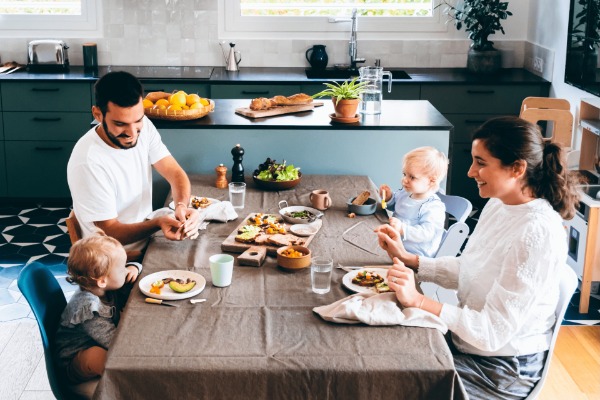 Simplifiez vos repas en famille avec l’application Jeannou mange comme nous
