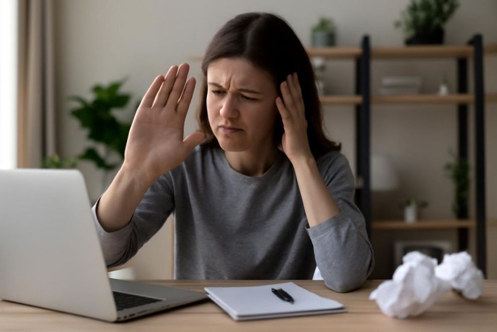 Stop au perfectionnisme : 3 étapes simples pour lâcher prise et avancer enfin sur vos projets.