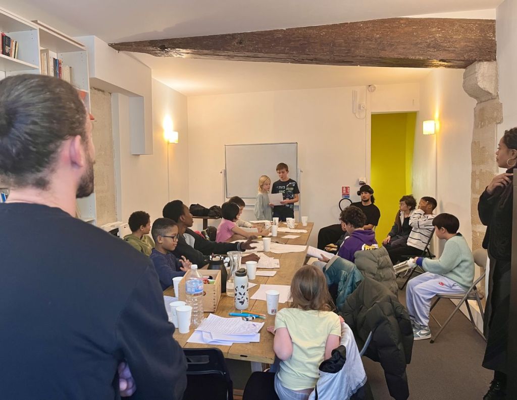 Ateliers d’écriture : les enfants libèrent leur créativité au Labo des histoires