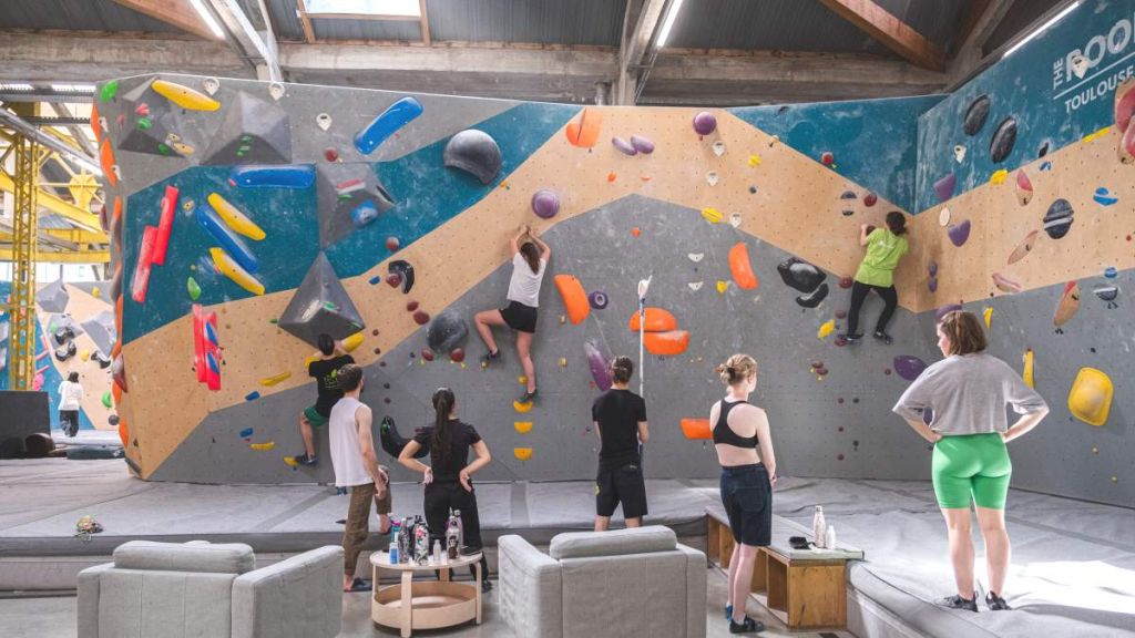 “Grimpe ton quartier” : l’escalade comme outil d’insertion et de dialogue