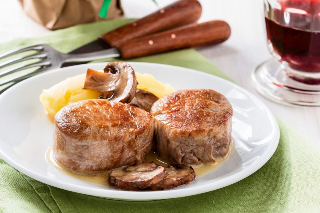 Sauce brillante, viande fondante : le filet mignon au miel qui transforme chaque repas en moment de fête