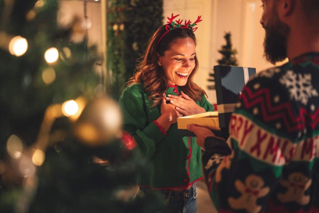 C’est déjà Noël sur AirZen Radio ! Gagnez des cadeaux sur nos réseaux sociaux…