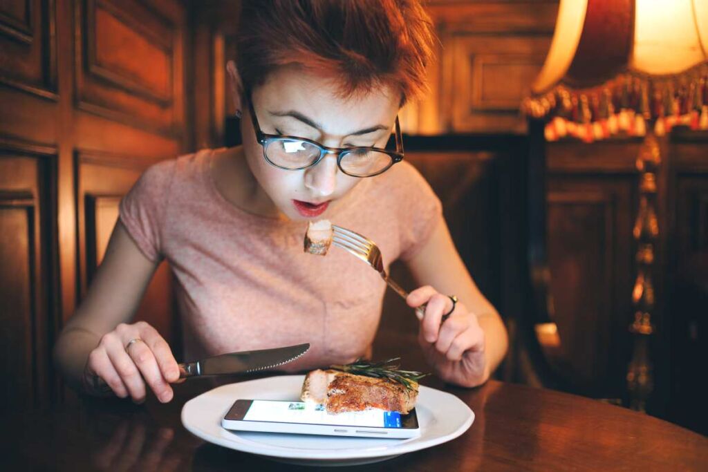 Food noise : quand la nourriture envahit nos pensées (et comment apaiser ce bruit mental)