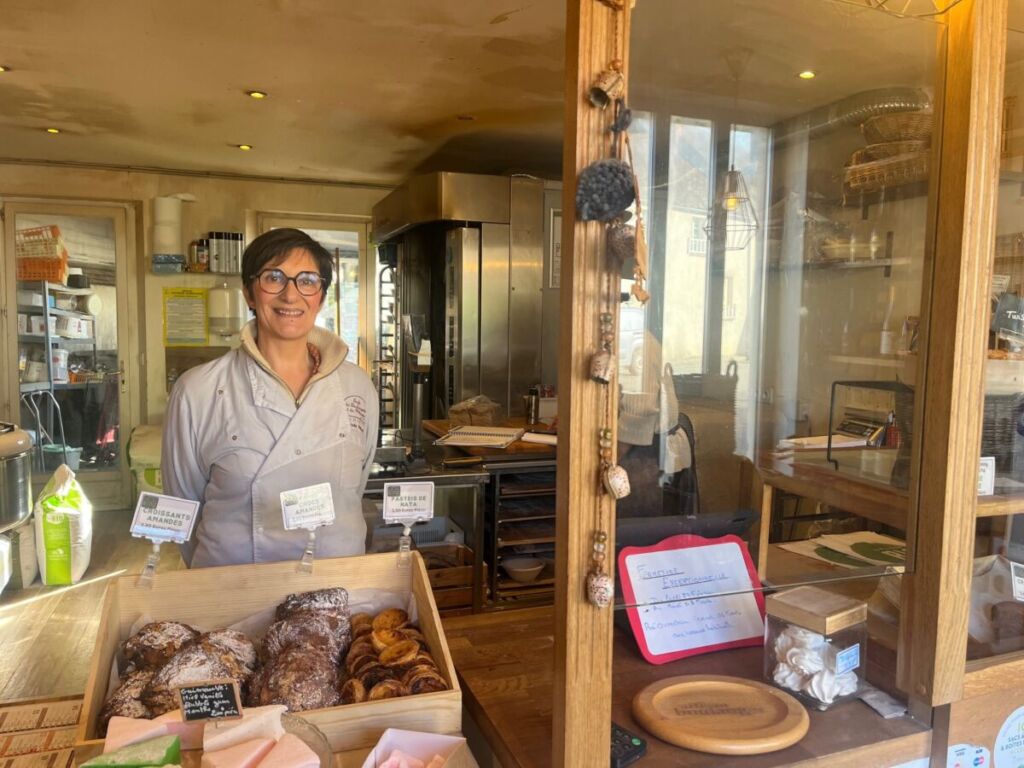 À Recloses, Isabelle fait vivre une boulangerie artisanale engagée