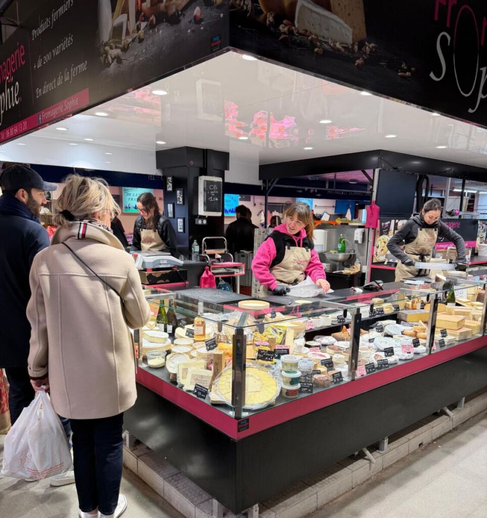 Maisons-Alfort : Sophie, fromagère, réenchante le marché