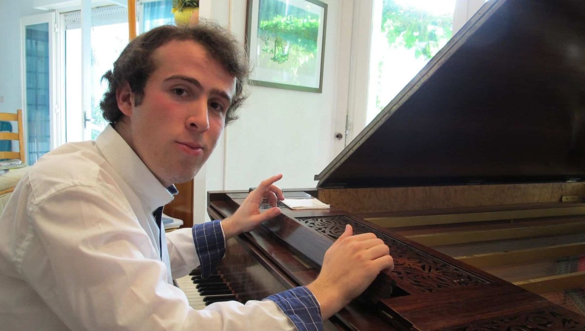 William Theviot pianiste autiste Aspergerest à son piano