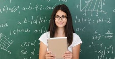 Etudes : l'informatique et les maths c'est aussi pour les filles !
