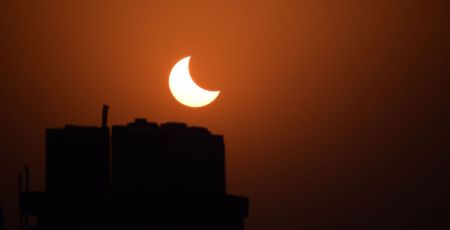 29 mars : observez une éclipse solaire partielle en France !