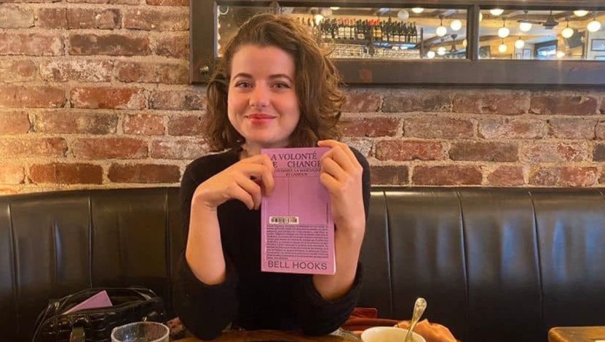 Laura et son livre inspirant