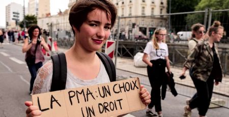 Lors d'une manifestation pour l'élargissement de la PMA.
