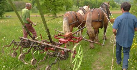 L’Atelier Paysan sensibilise et agit en faveur de l’agroécologie