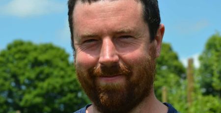 Graines d’agriculteurs : Alexis Chevallier, l’arboriculteur apiculteur