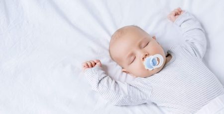 Vous aussi, votre enfant ne peut pas dormir sans sa tétine ?