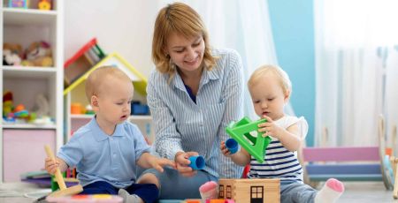 enfants chez l'assistante maternelle