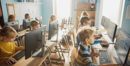 Réduire la fracture numérique en milieu scolaire en réparant des ordinateurs
