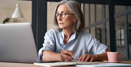 Emploi : retrouver du travail après 45 ans c'est possible