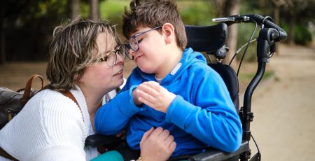 98% des parents-aidants ont l’impression de vivre une parentalité différente