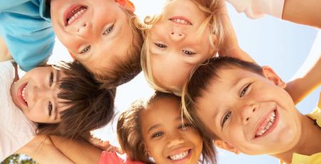 Enfants joyeux