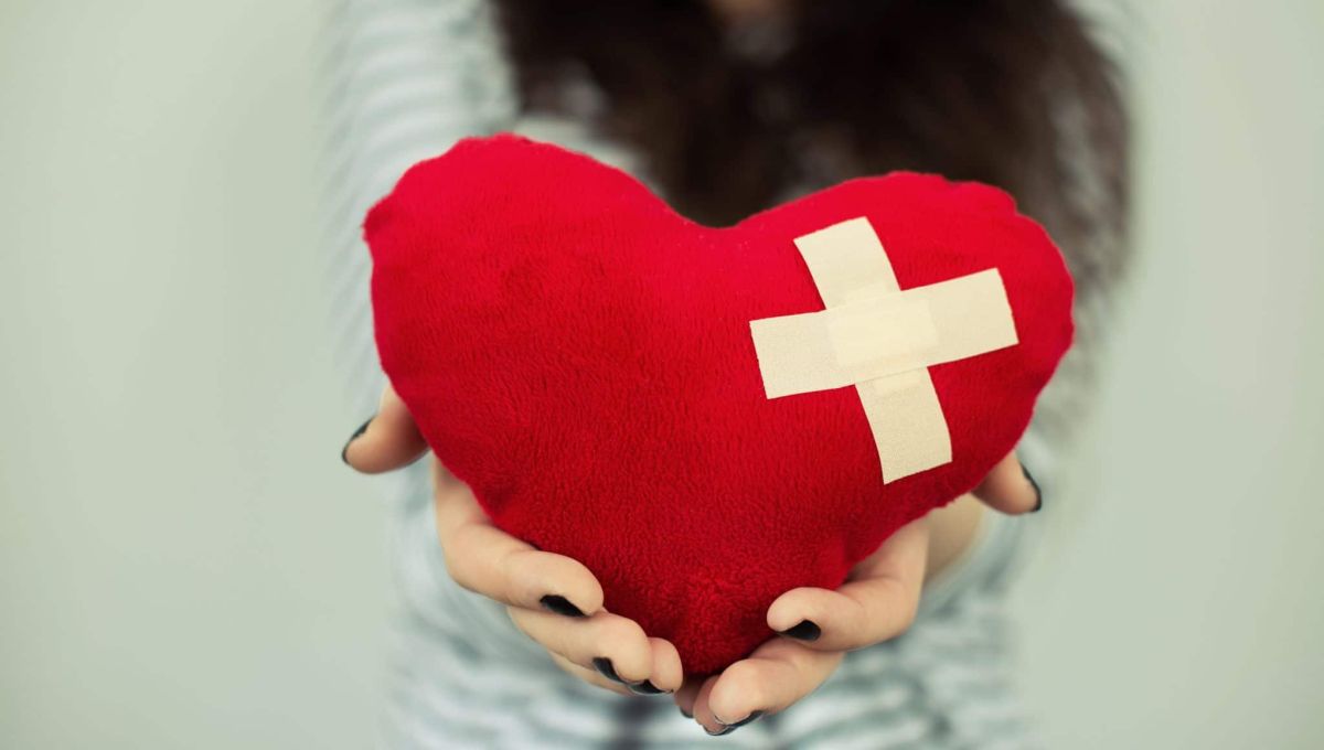 coeur avec pansements